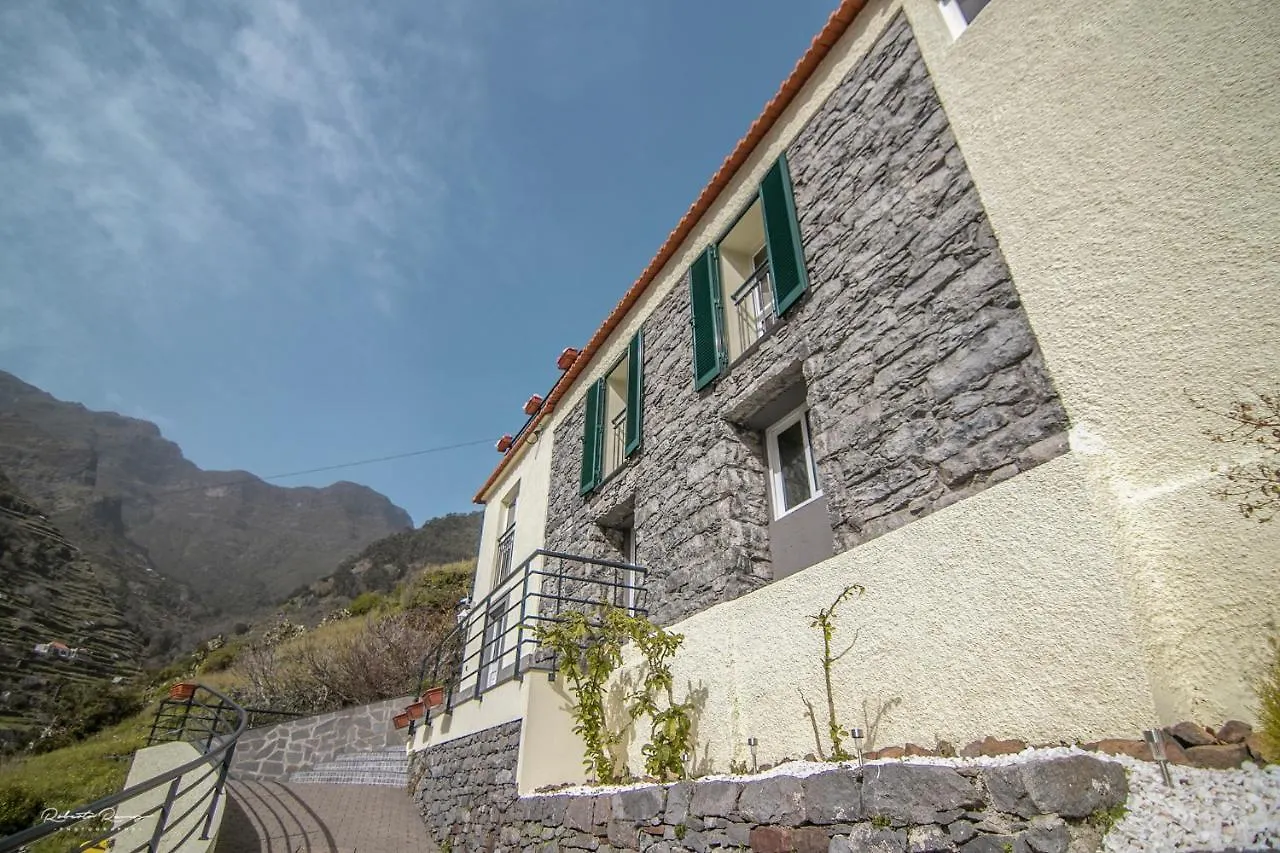 Green Valley House Madeira Ribeira Brava 0*,  Portugal